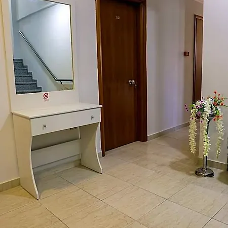 Marie Hotel 2*