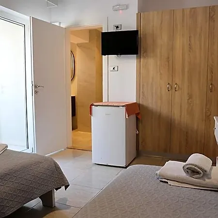 Marie Hotel Cos